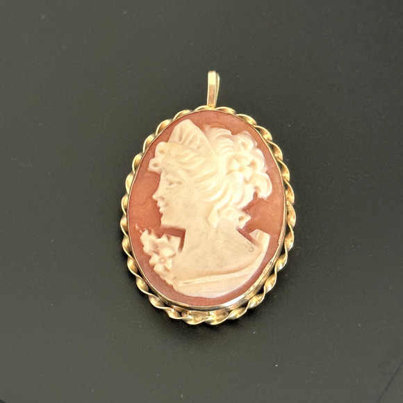 Vintage 14K Solid Yellow Gold Carved Shell Left Facing Cameo Brooch Pin Pendant - Picture 2 of 13